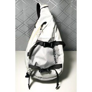 Patagonia Atom Sling 8L | White Teardrop Sling Bag
